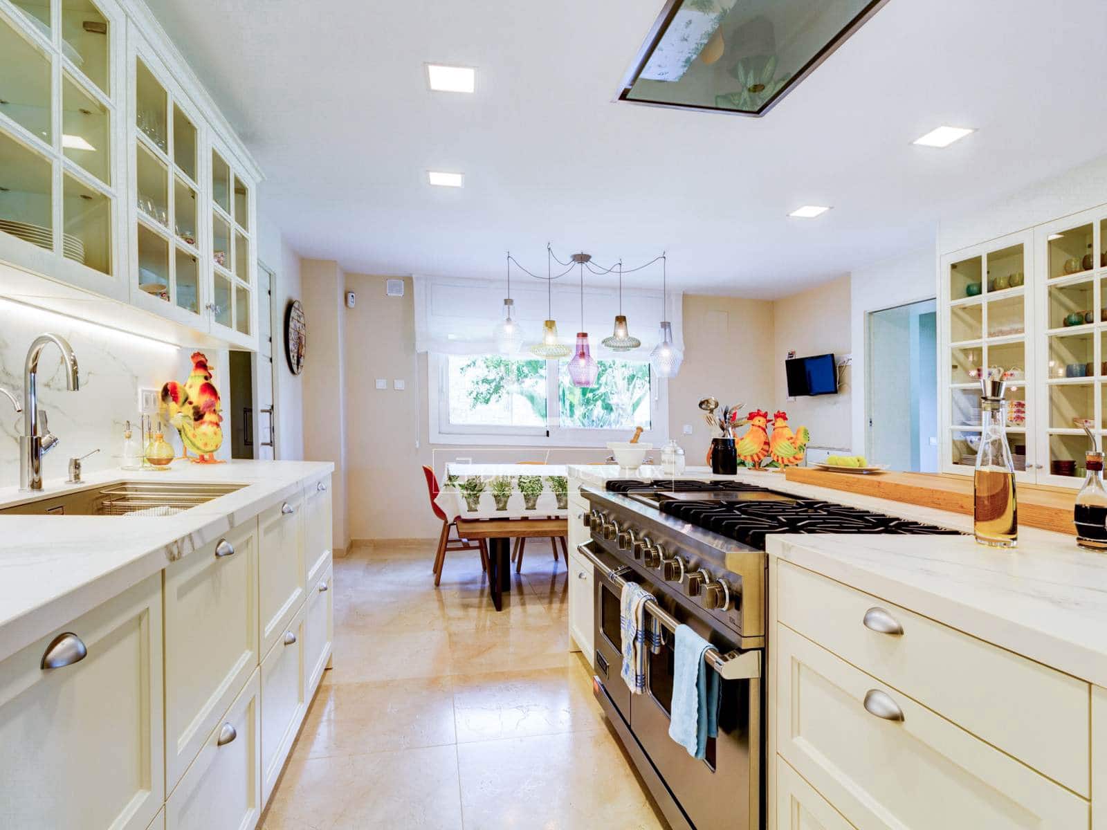 5 bedroom Villa for sale in Roda de Bara with pool garage - € 2,600,000 (Ref: 6380198)