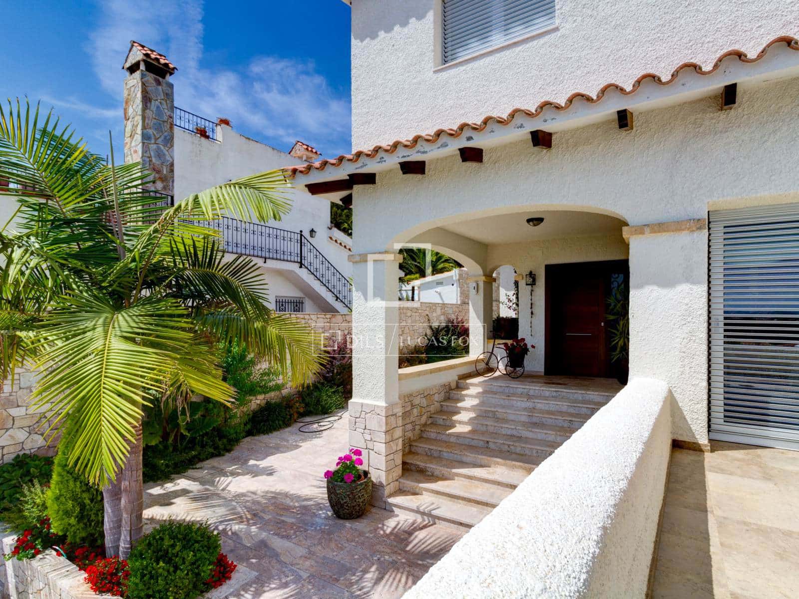 5 bedroom Villa for sale in Roda de Bara with pool garage - € 2,600,000 (Ref: 6380198)