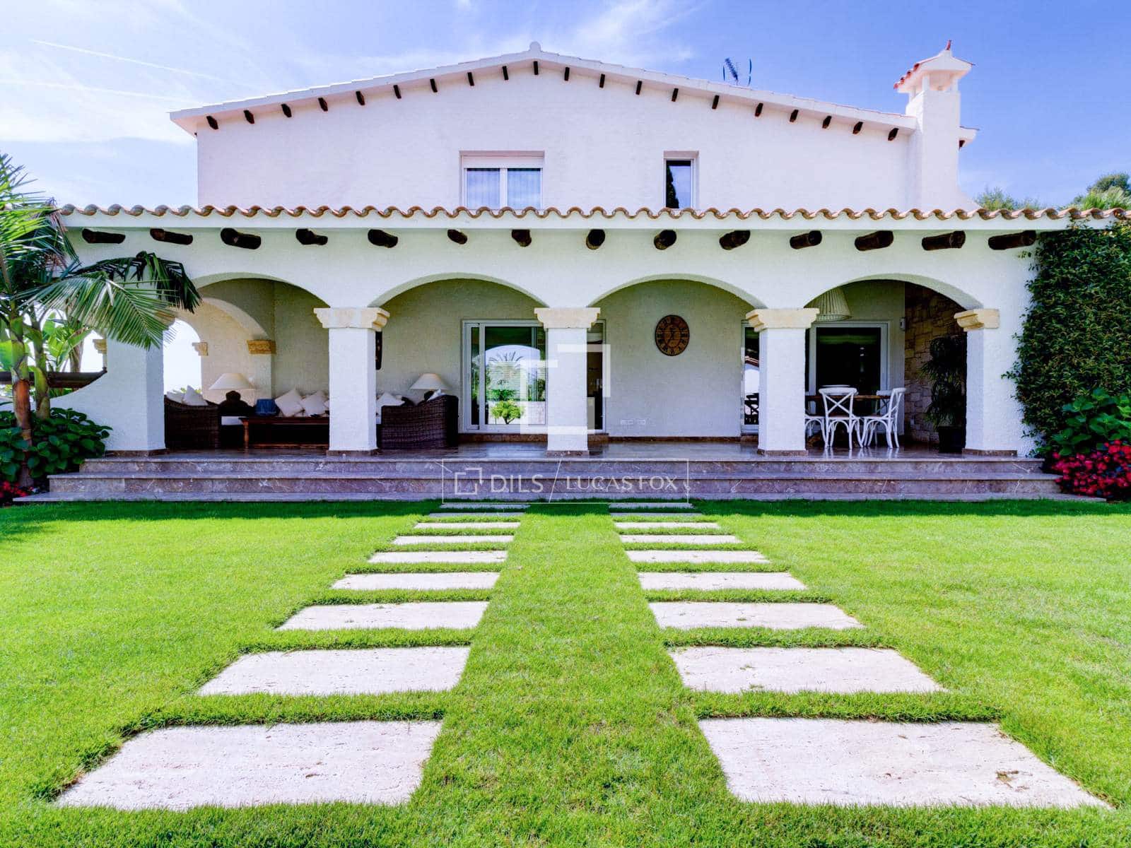 5 bedroom Villa for sale in Roda de Bara with pool garage - € 2,600,000 (Ref: 6380198)