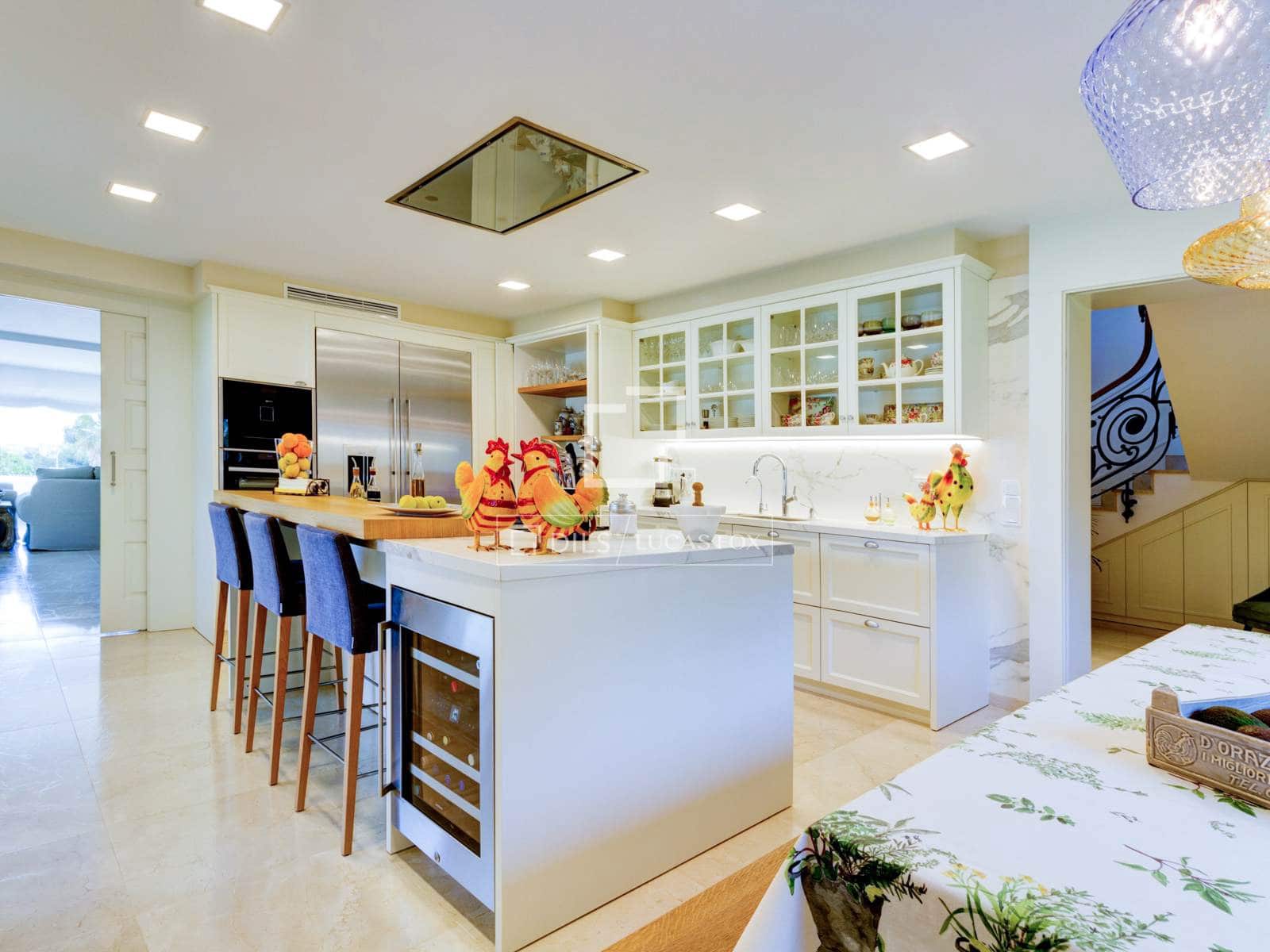 5 bedroom Villa for sale in Roda de Bara with pool garage - € 2,600,000 (Ref: 6380198)