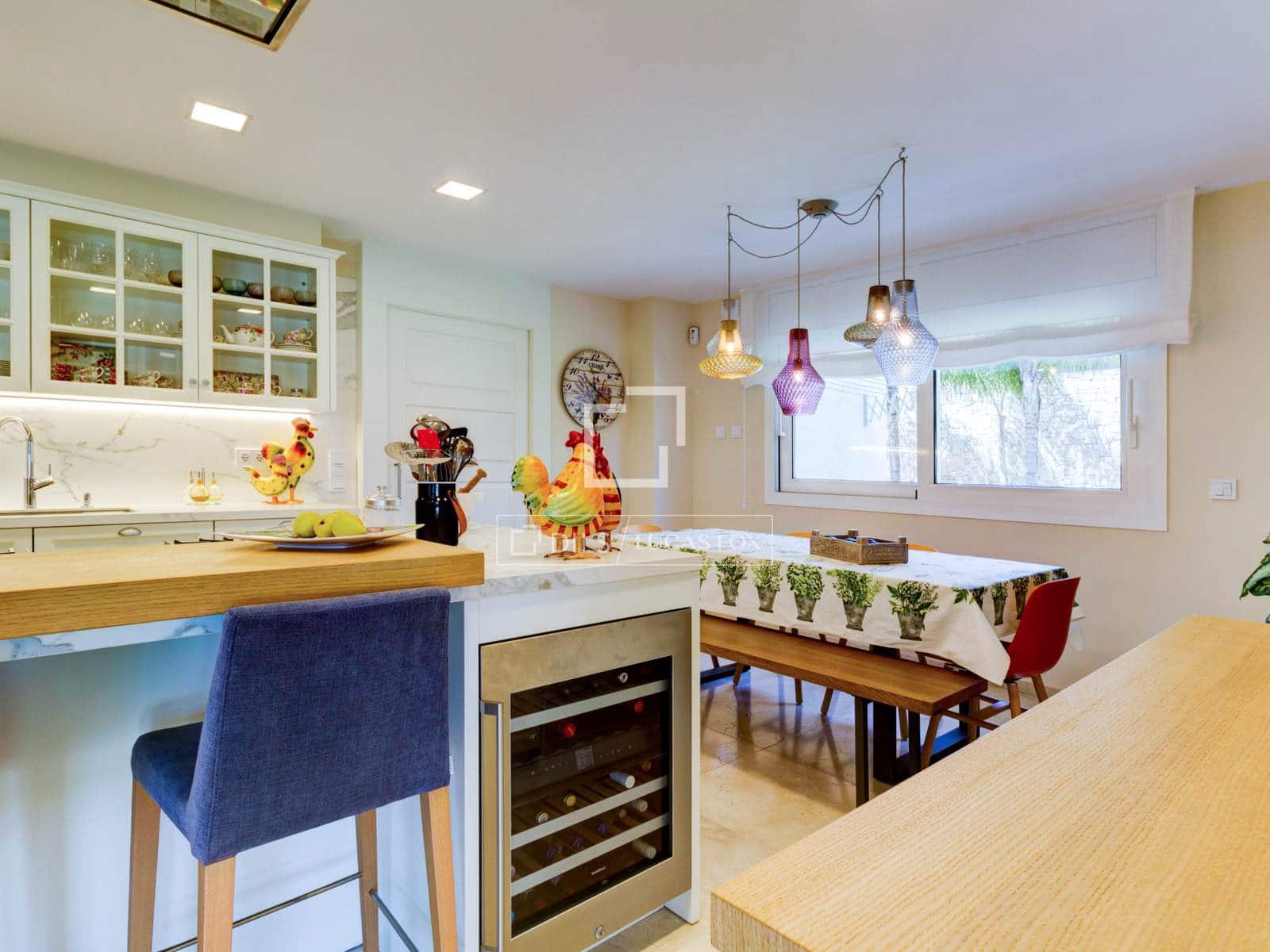 5 bedroom Villa for sale in Roda de Bara with pool garage - € 2,600,000 (Ref: 6380198)