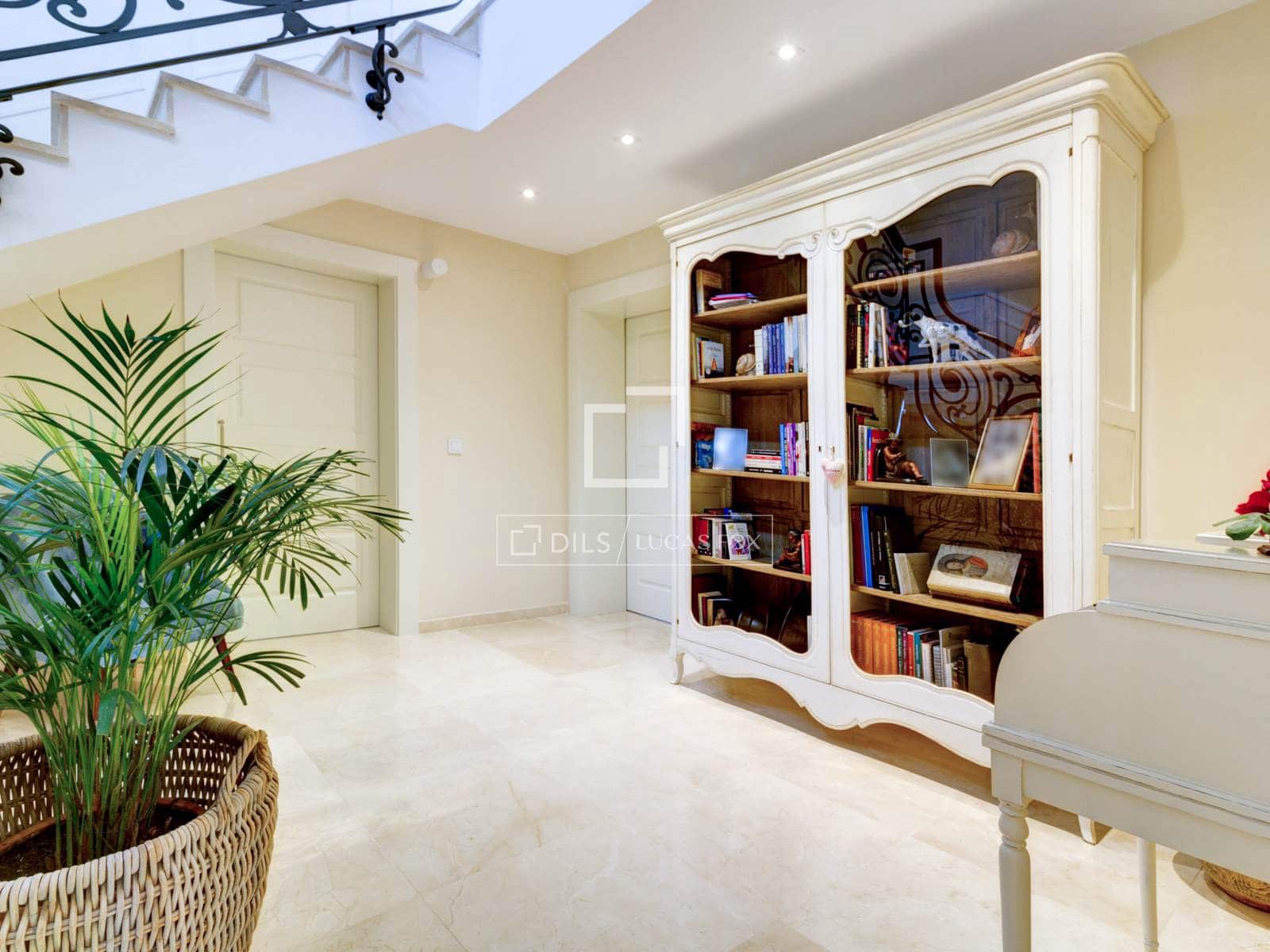 5 bedroom Villa for sale in Roda de Bara with pool garage - € 2,600,000 (Ref: 6380198)