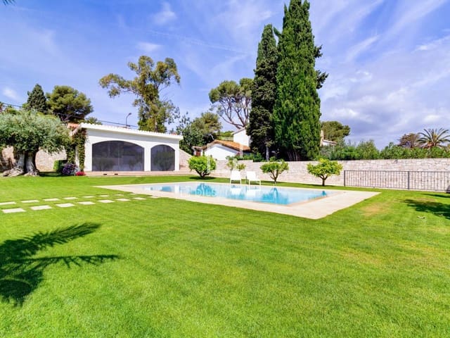5 soveværelse Villa til salg i Roda de Barà med swimmingpool garage - € 2.600.000 (Ref: 6380198)