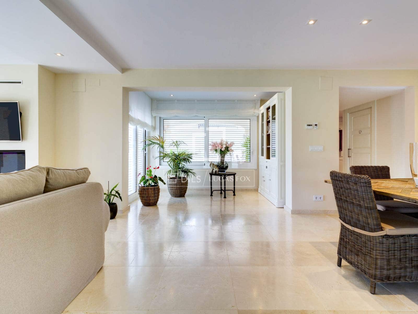 5 bedroom Villa for sale in Roda de Bara with pool garage - € 2,600,000 (Ref: 6380198)