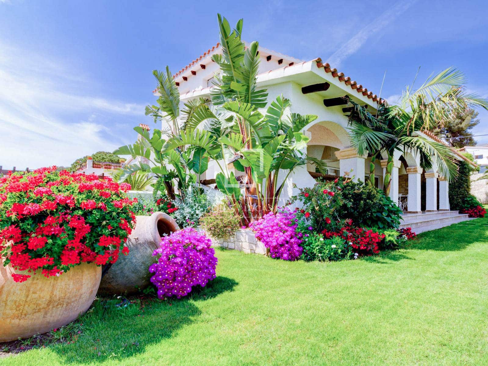 5 bedroom Villa for sale in Roda de Bara with pool garage - € 2,600,000 (Ref: 6380198)