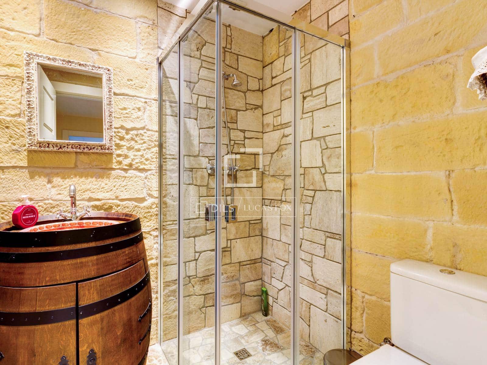 5 bedroom Villa for sale in Roda de Bara with pool garage - € 2,600,000 (Ref: 6380198)