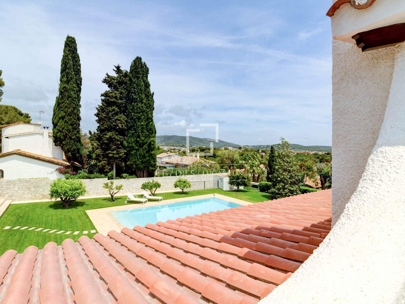 5 bedroom Villa for sale in Roda de Bara with pool garage - € 2,600,000 (Ref: 6380198)