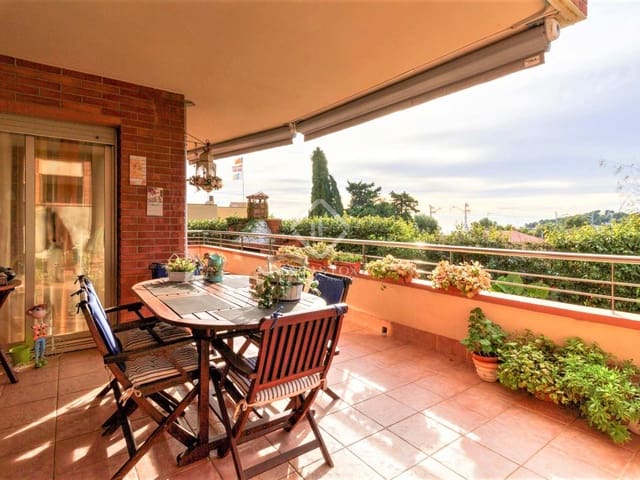 6 bedroom Villa for sale in Tarragona city with pool garage - € 1,080,000 (Ref: 6380205)