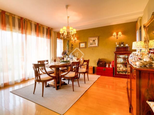 6 bedroom Villa for sale in Tarragona city with pool garage - € 1,080,000 (Ref: 6380205)