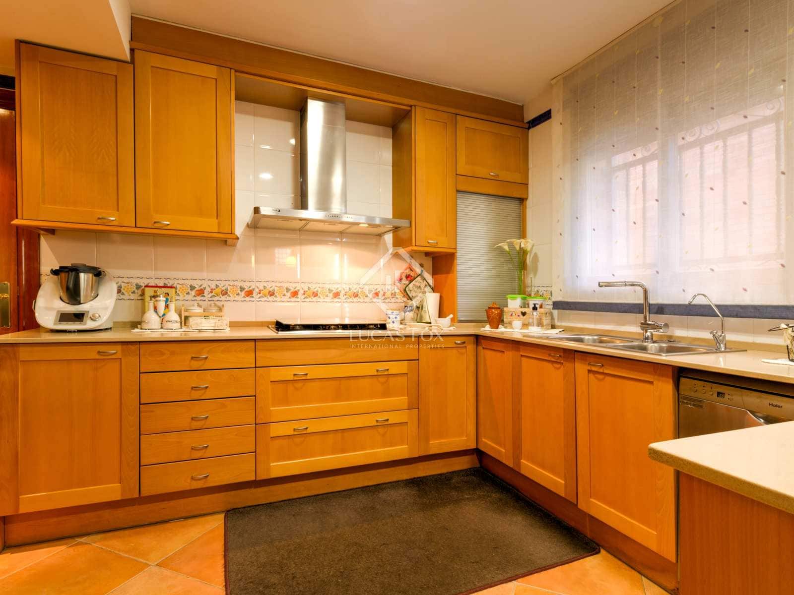 6 soveværelse Villa til salg i Tarragona by med swimmingpool garage - € 1.080.000 (Ref: 6380205)