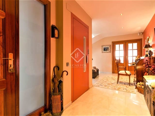 6 bedroom Villa for sale in Tarragona city with pool garage - € 1,080,000 (Ref: 6380205)