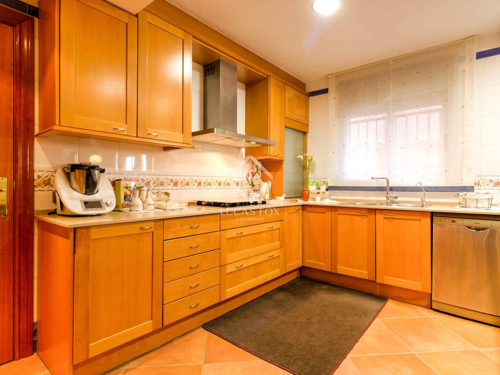 6 soveværelse Villa til salg i Tarragona by med swimmingpool garage - € 1.080.000 (Ref: 6380205)