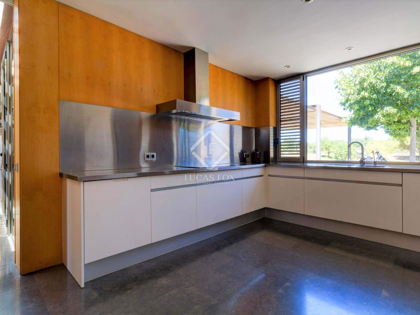 4 bedroom Villa for sale in Salou with pool - € 1,950,000 (Ref: 6380207)