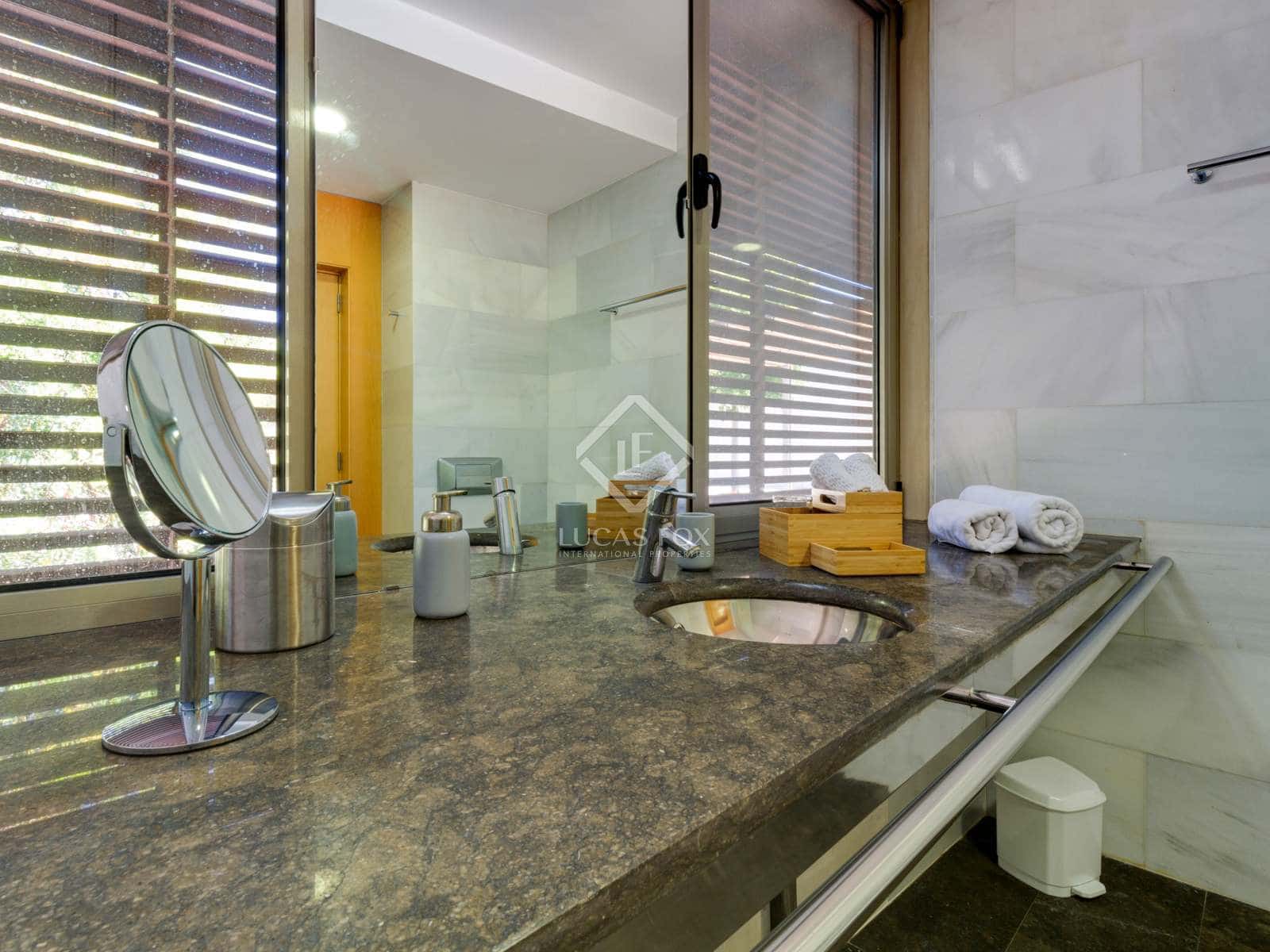 4 bedroom Villa for sale in Salou with pool - € 1,950,000 (Ref: 6380207)