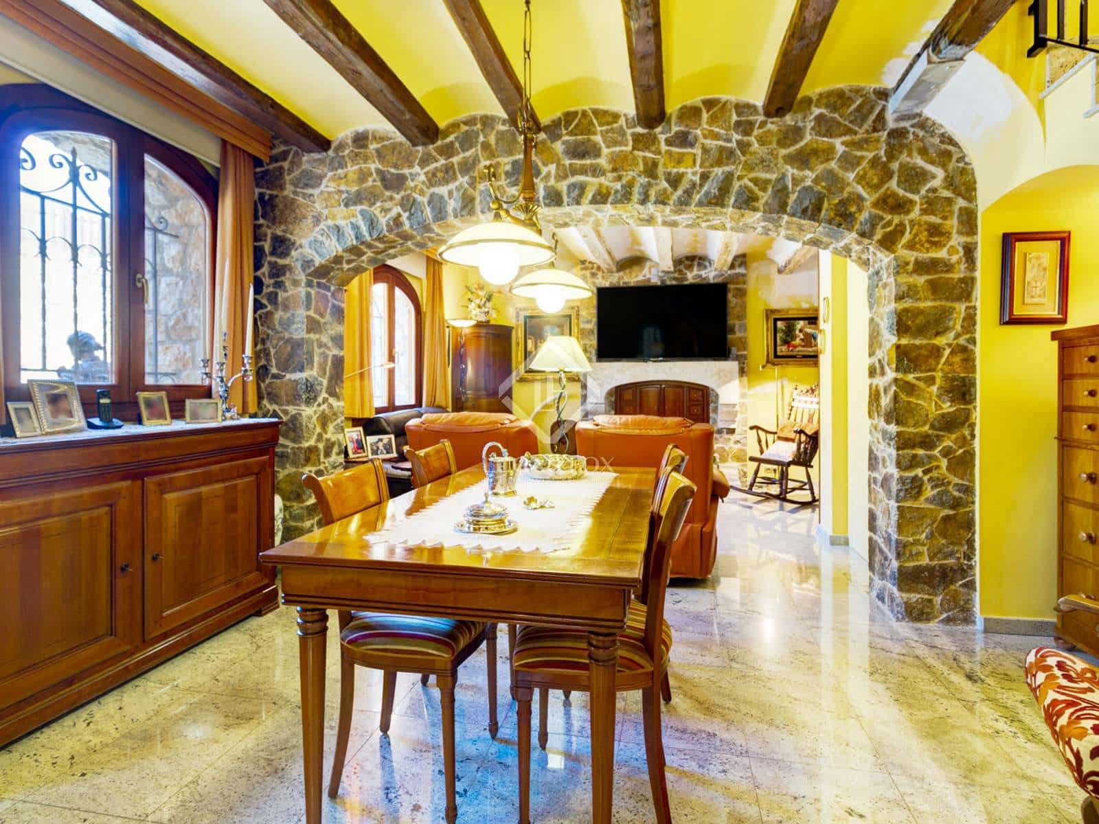 11 soveværelse Finca/Landehus til salg i Valls med swimmingpool garage - € 1.295.000 (Ref: 6389086)