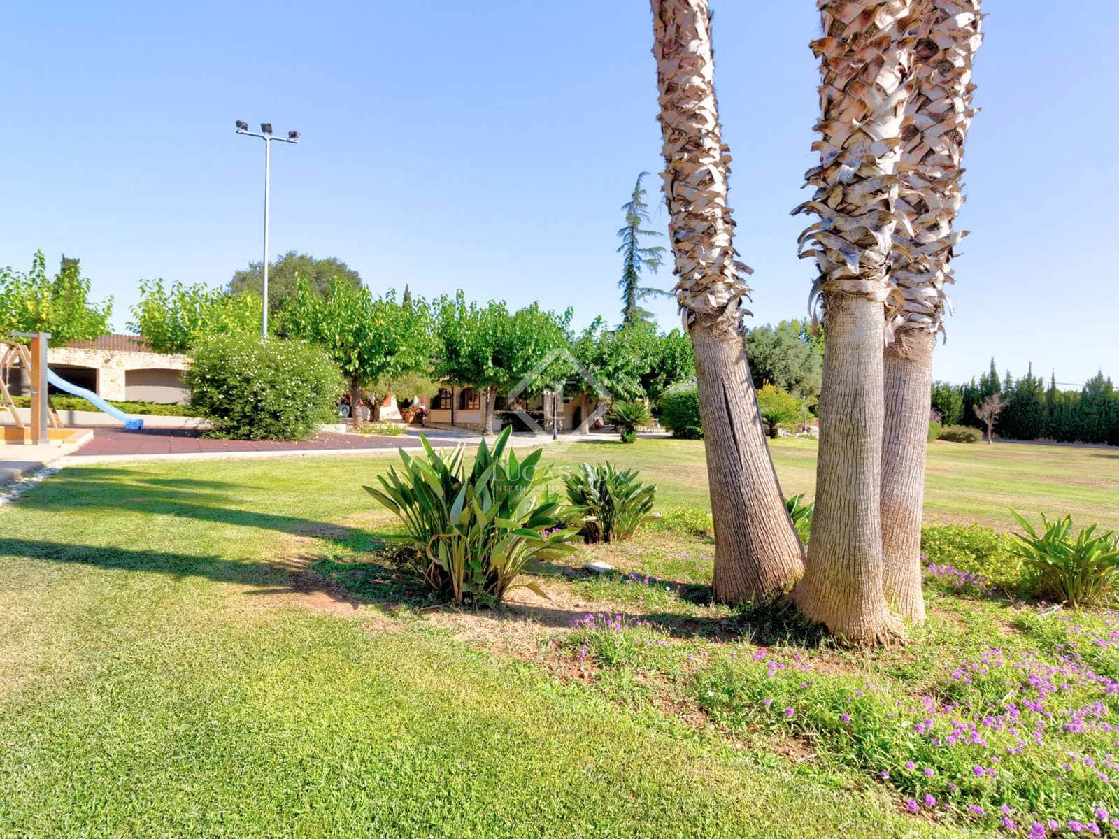 11 soveværelse Finca/Landehus til salg i Valls med swimmingpool garage - € 1.295.000 (Ref: 6389086)