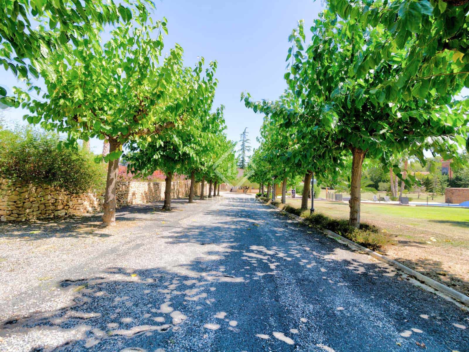 11 soveværelse Finca/Landehus til salg i Valls med swimmingpool garage - € 1.295.000 (Ref: 6389086)