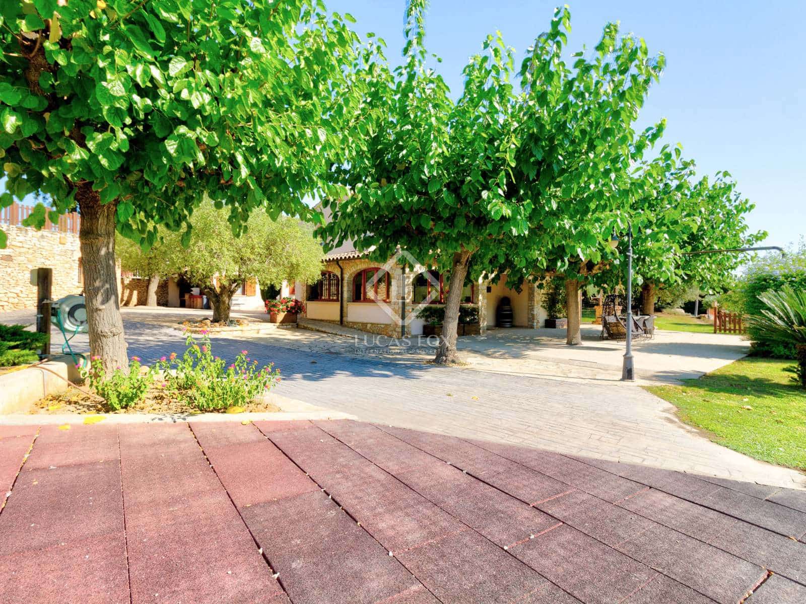 11 soveværelse Finca/Landehus til salg i Valls med swimmingpool garage - € 1.295.000 (Ref: 6389086)