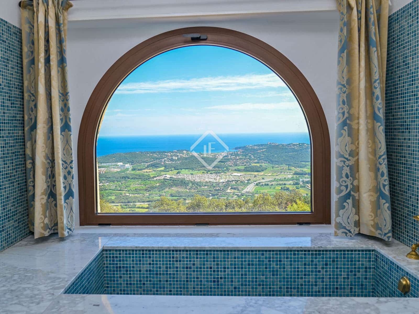 4 soveværelse Villa til salg i Platja d'Aro med swimmingpool garage - € 1.295.000 (Ref: 6428799)