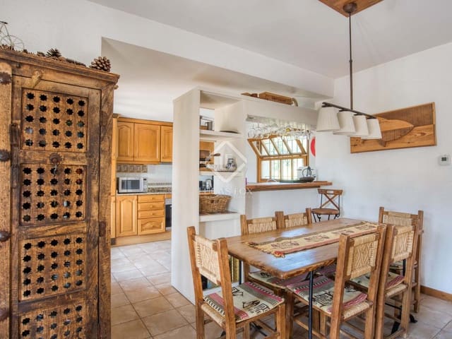 4 soveværelse Villa til salg i Calonge i Sant Antoni med swimmingpool garage - € 630.000 (Ref: 6509057)