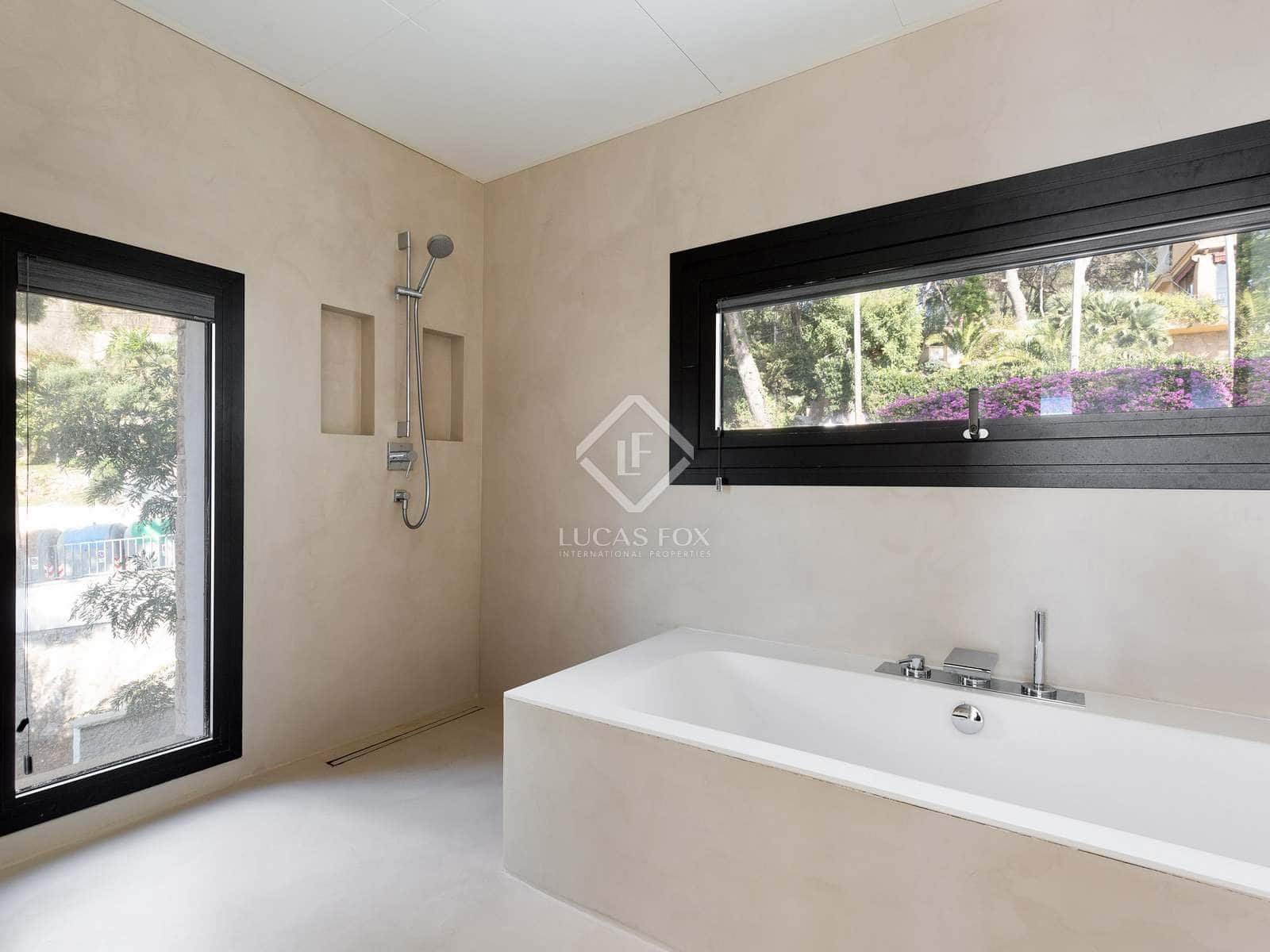 6 soverom Villa til salgs i Castelldefels med svømmebasseng garasje - € 3 600 000 (Ref: 6586055)