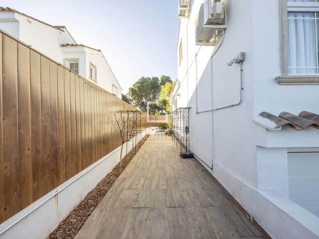 4 sypialnia Willa na sprzedaż w La Cañada, Paterna z basenem garażem - 730 000 € (Ref: 6586067)