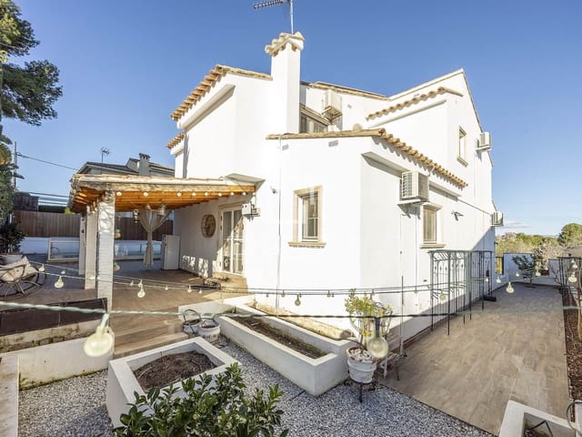 4 sypialnia Willa na sprzedaż w La Cañada, Paterna z basenem garażem - 730 000 € (Ref: 6586067)