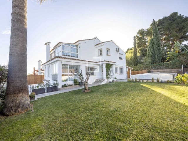 4 sypialnia Willa na sprzedaż w La Cañada, Paterna z basenem garażem - 730 000 € (Ref: 6586067)