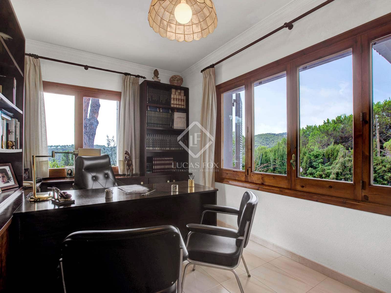 5 slaapkamer Villa te koop in Sant Cebria de Vallalta met garage - € 1.000.000 (Ref: 6588340)