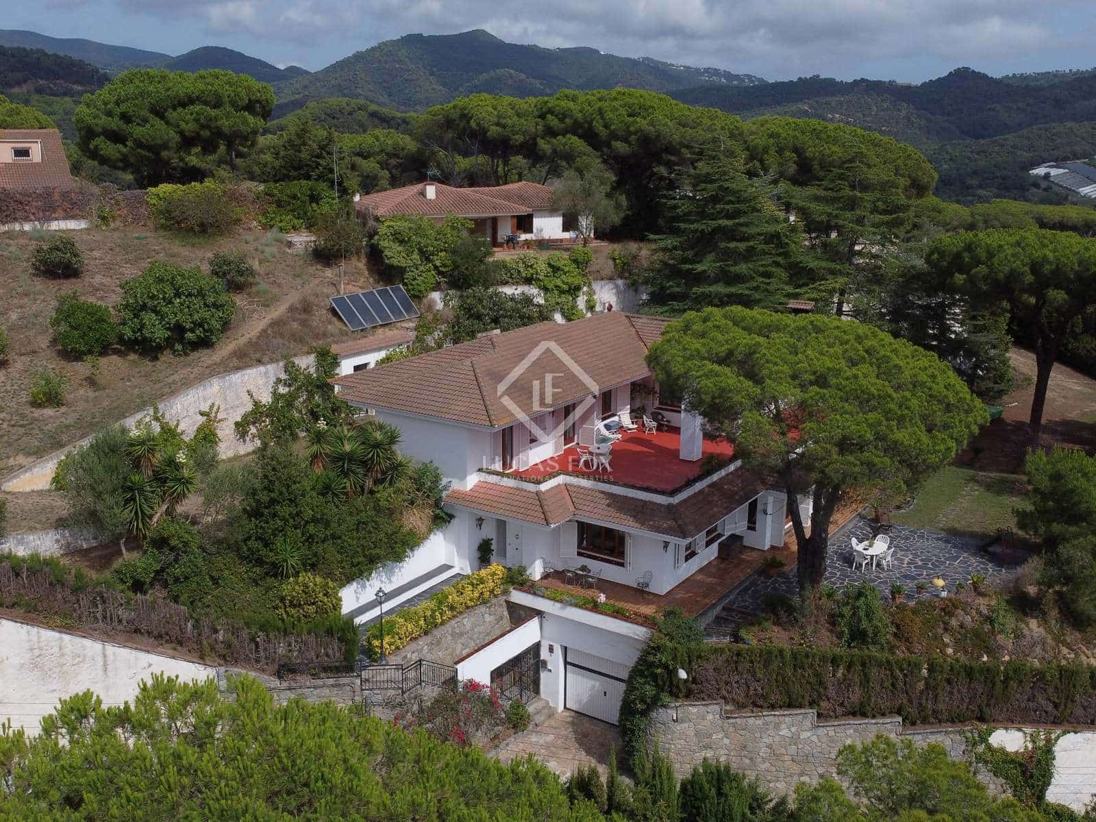 5 slaapkamer Villa te koop in Sant Cebria de Vallalta met garage - € 1.000.000 (Ref: 6588340)