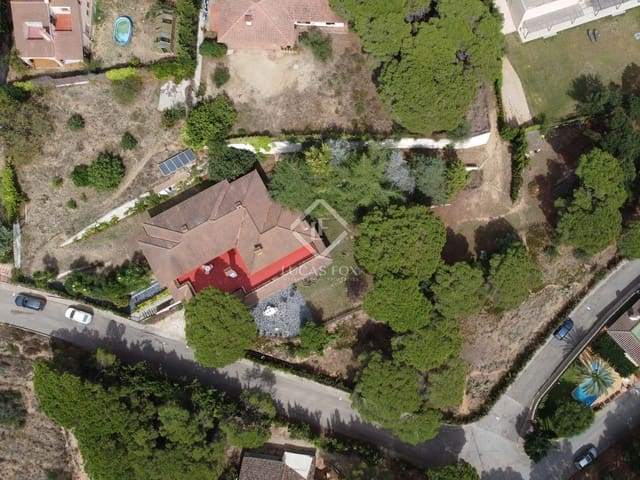 5 slaapkamer Villa te koop in Sant Cebrià de Vallalta met garage - € 1.000.000 (Ref: 6588340)