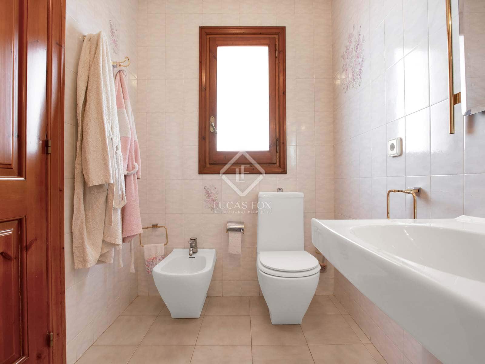 5 slaapkamer Villa te koop in Sant Cebria de Vallalta met garage - € 1.000.000 (Ref: 6588340)