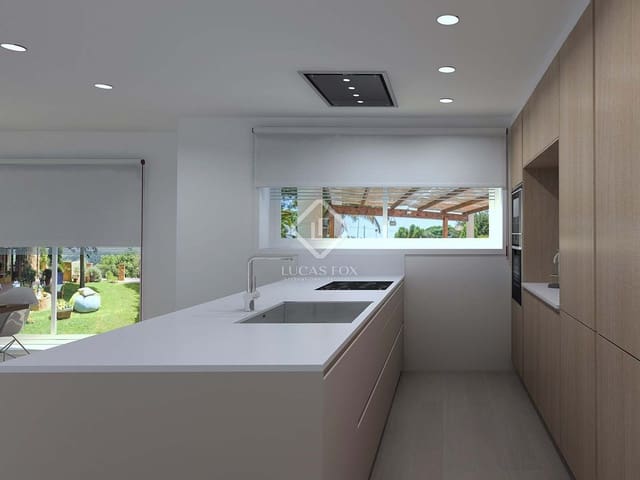 4 slaapkamer Villa te koop in Lloret de Mar met zwembad garage - € 869.500 (Ref: 6651426)