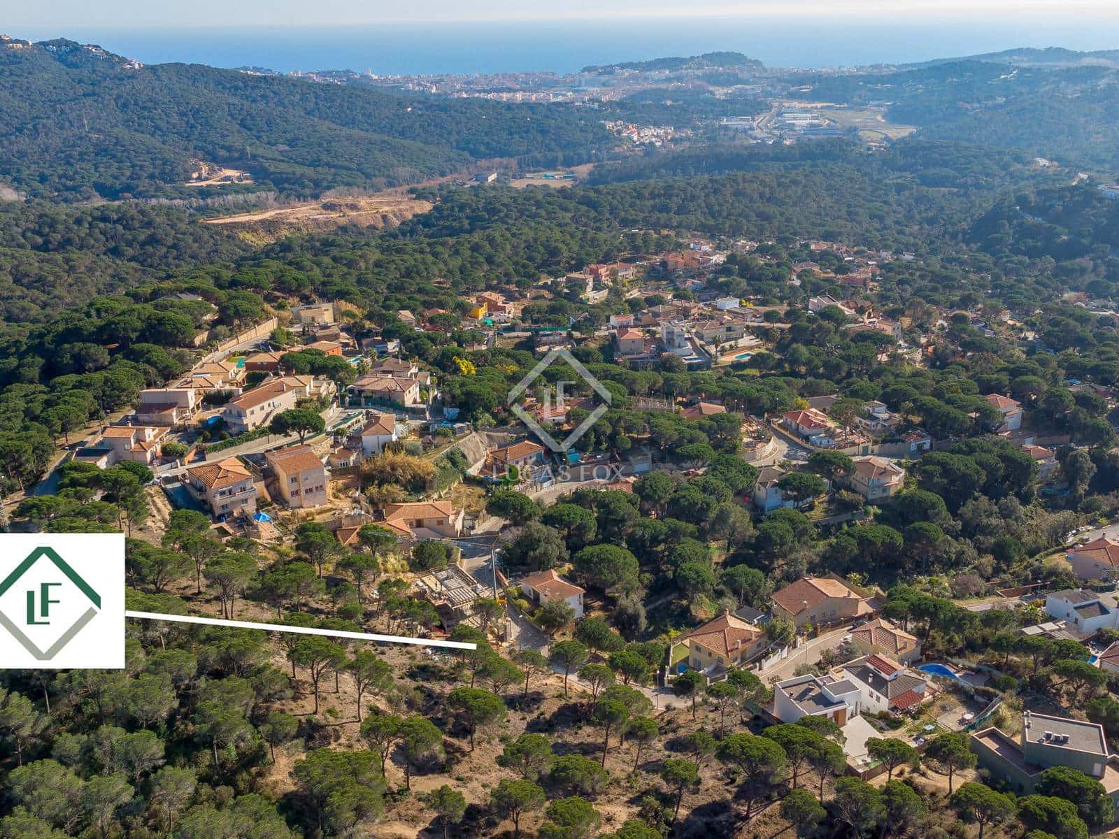 4 slaapkamer Villa te koop in Lloret de Mar met zwembad garage - € 869.500 (Ref: 6651426)