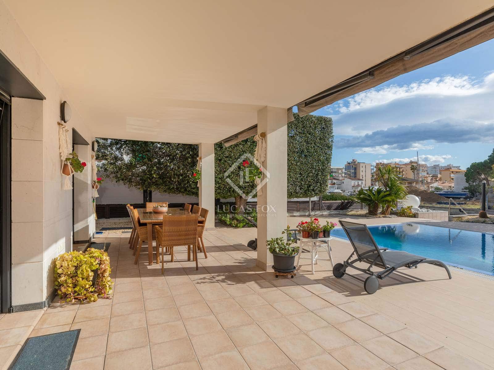 5 bedroom Villa for sale in Roses with pool garage - € 1,900,000 (Ref: 6663678)