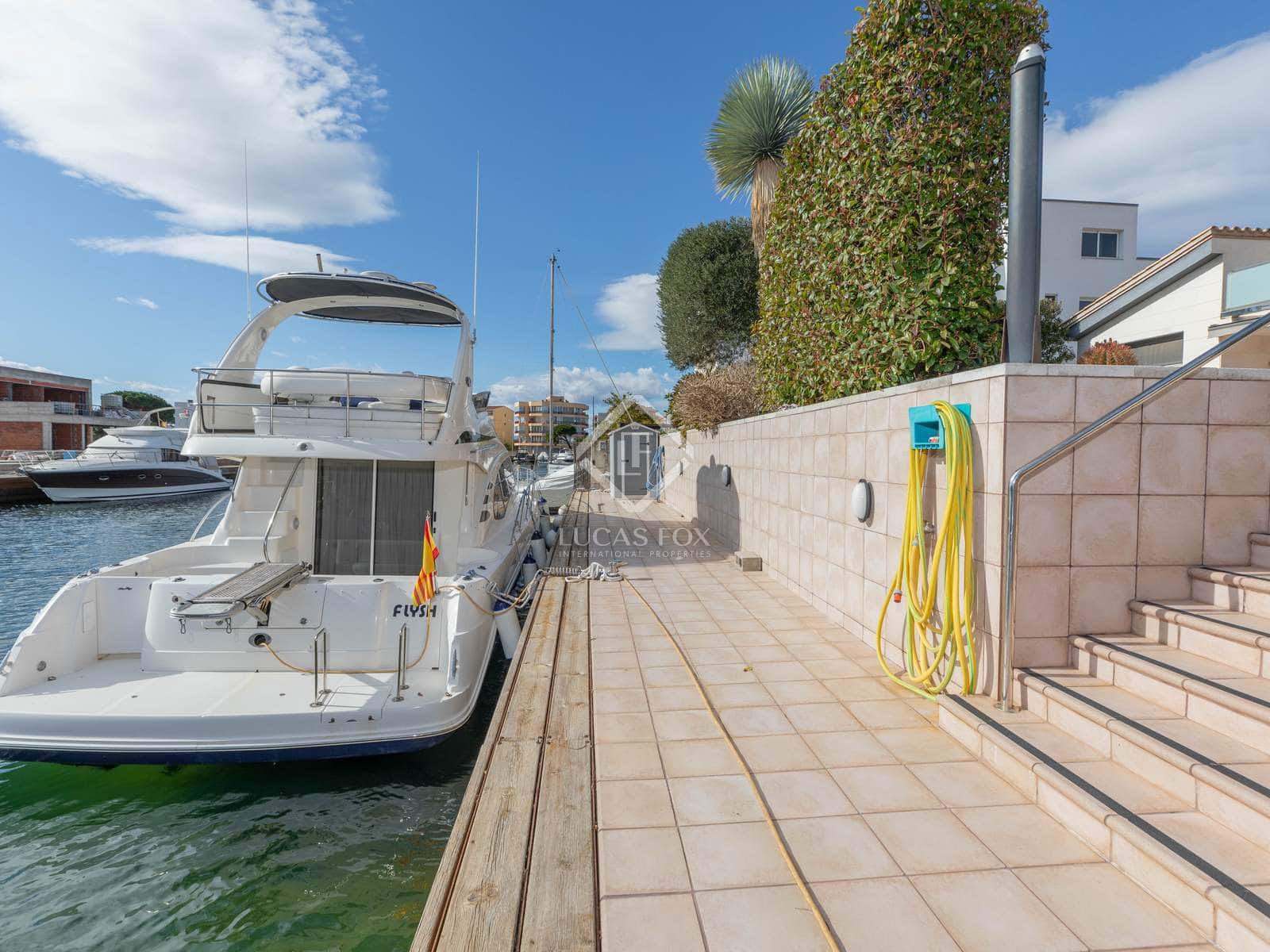 5 bedroom Villa for sale in Roses with pool garage - € 1,900,000 (Ref: 6663678)