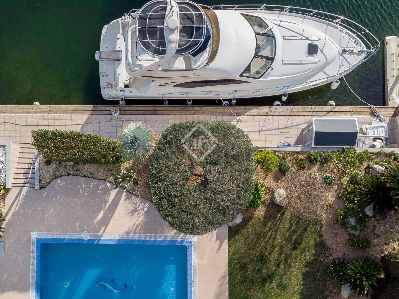 5 bedroom Villa for sale in Roses with pool garage - € 1,900,000 (Ref: 6663678)
