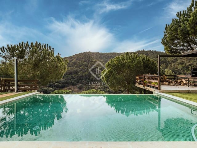 5 bedroom Villa for sale in Sant Feliu de Guíxols with pool garage - € 795,000 (Ref: 6663683)