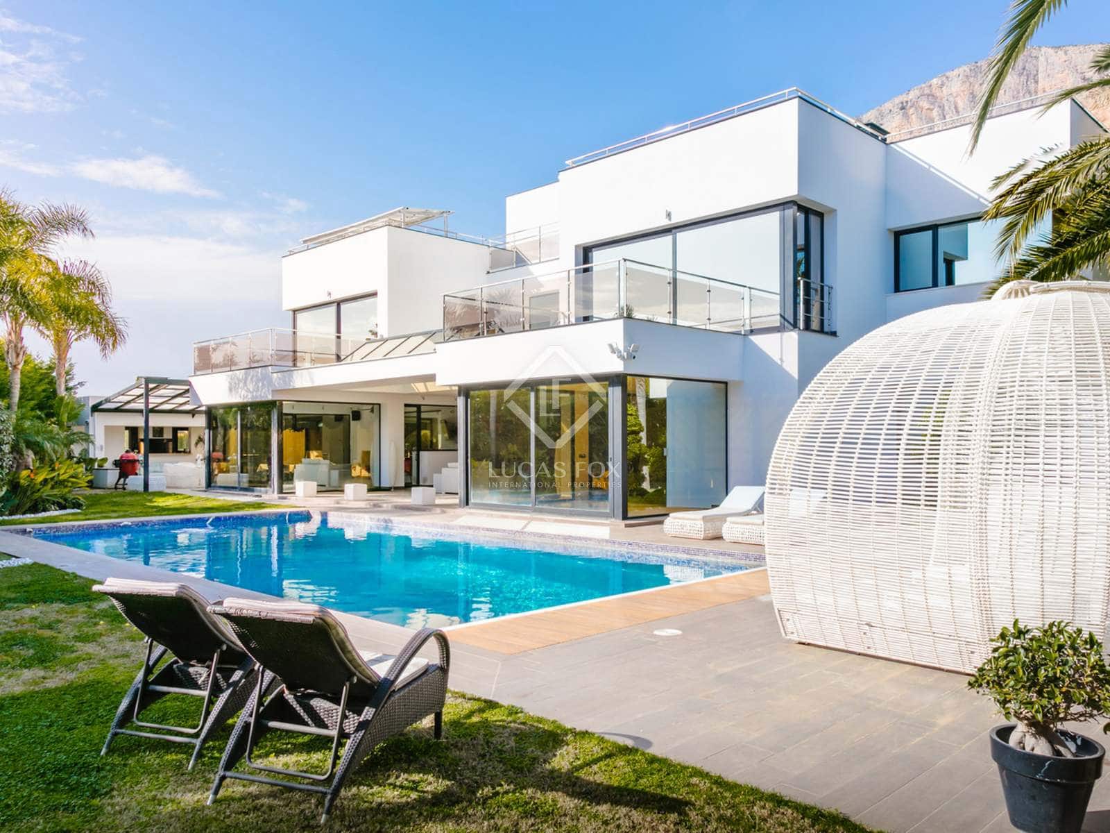 4 bedroom Villa for sale in Javea / Xabia with pool garage - € 2,950,000 (Ref: 6701068)