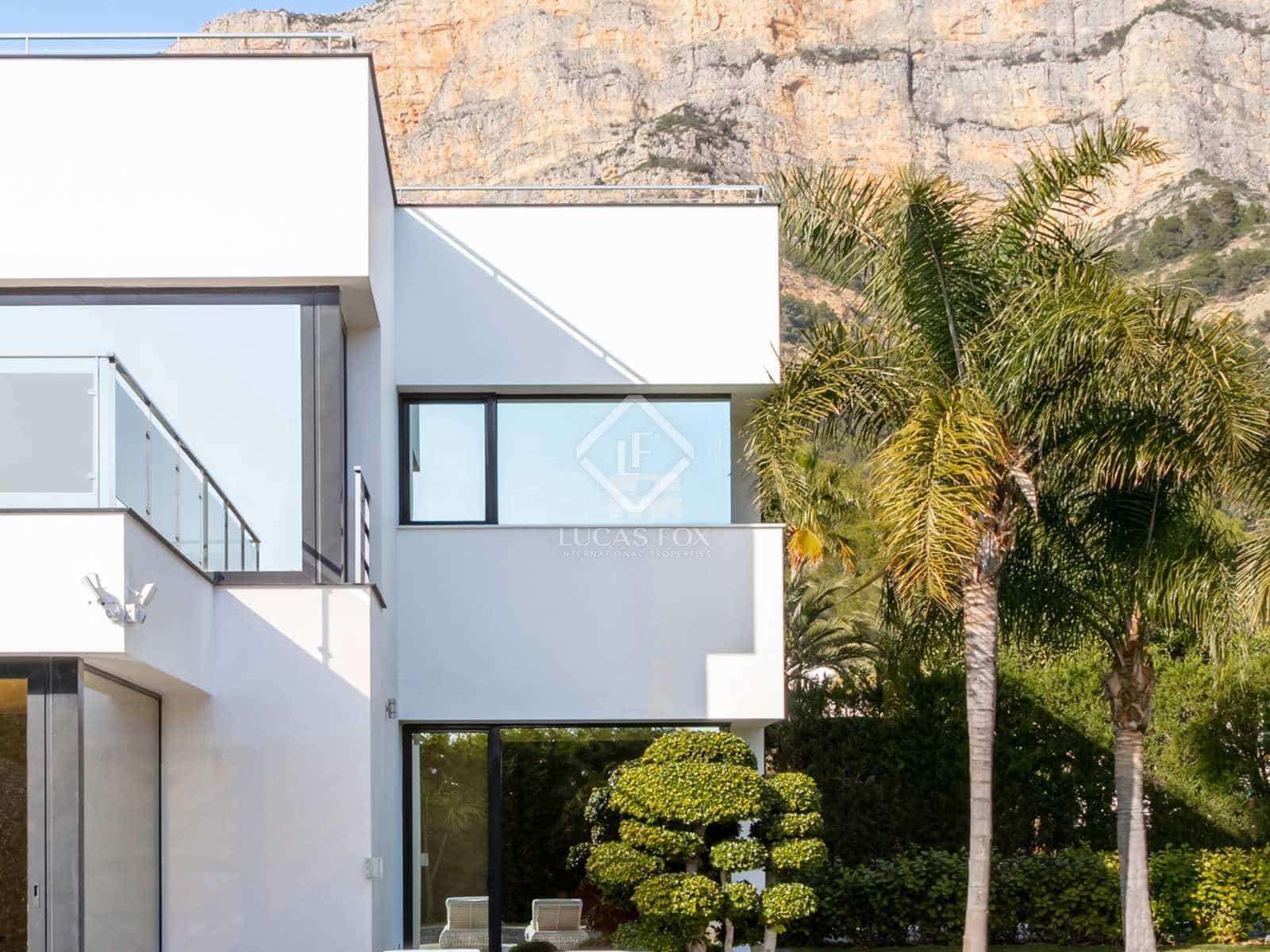 4 bedroom Villa for sale in Javea / Xabia with pool garage - € 2,950,000 (Ref: 6701068)