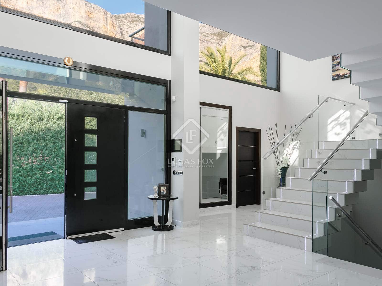 4 bedroom Villa for sale in Javea / Xabia with pool garage - € 2,950,000 (Ref: 6701068)