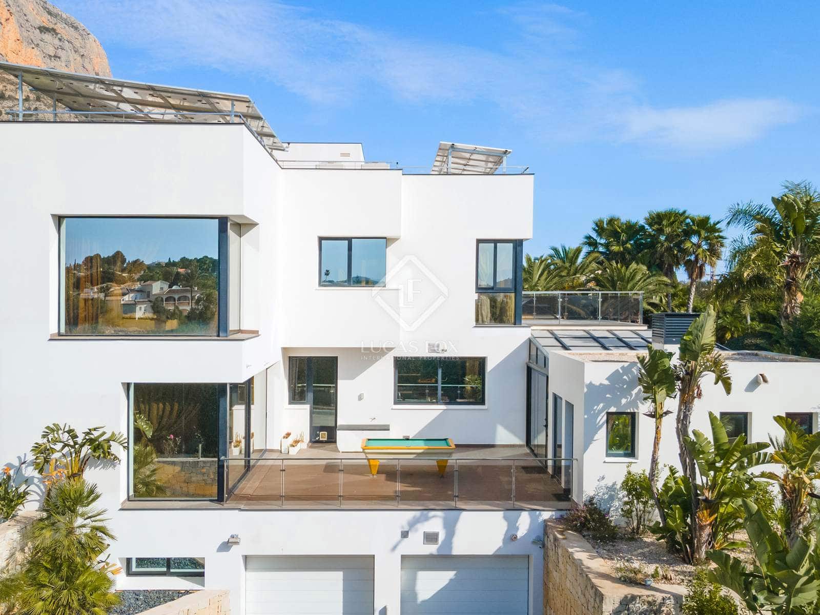 4 bedroom Villa for sale in Javea / Xabia with pool garage - € 2,950,000 (Ref: 6701068)