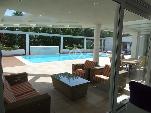 4 slaapkamer Villa te koop in Ciutadella de Menorca met zwembad garage - € 1.470.000 (Ref: 6712567)