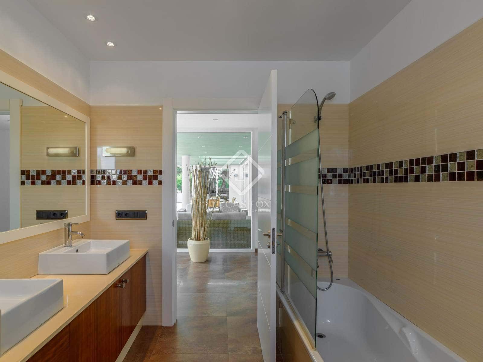 4 sypialnia Willa na sprzedaż w Ciutadella de Menorca z basenem garażem - 1 470 000 € (Ref: 6712567)