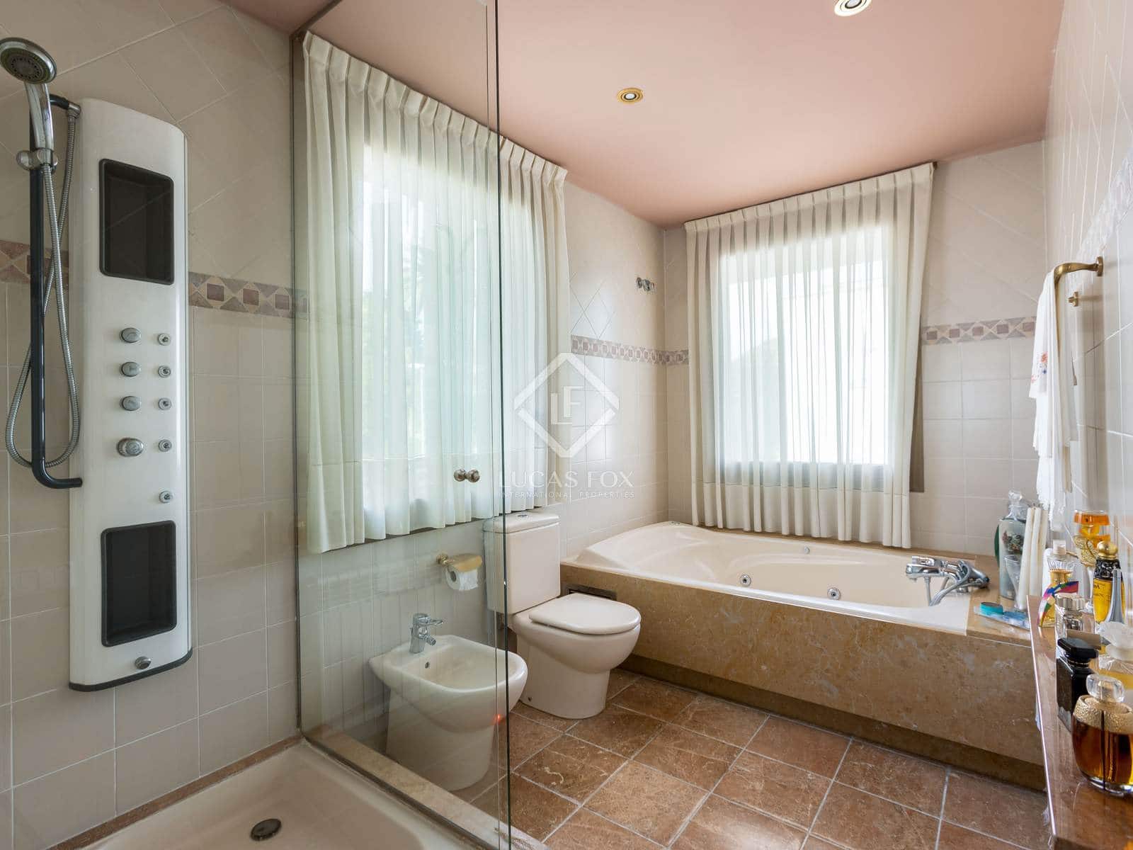 5 soverom Villa til salgs i Alella med svømmebasseng garasje - € 1 750 000 (Ref: 6727785)