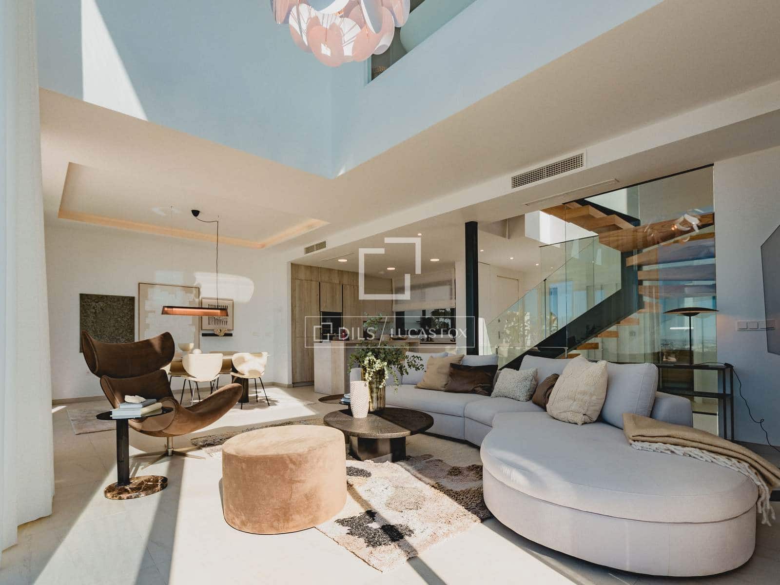 4 bedroom Villa for sale in Marbella with pool garage - € 1,890,000 (Ref: 6750765)