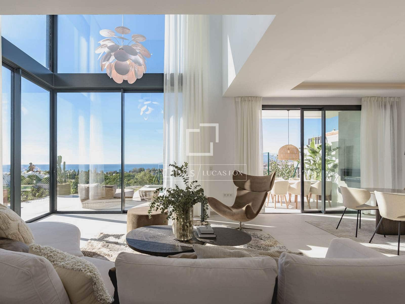4 bedroom Villa for sale in Marbella with pool garage - € 1,890,000 (Ref: 6750765)