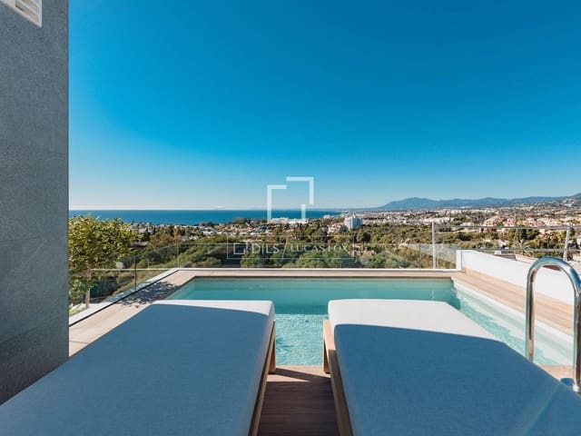 4 bedroom Villa for sale in Marbella with pool garage - € 1,890,000 (Ref: 6750765)