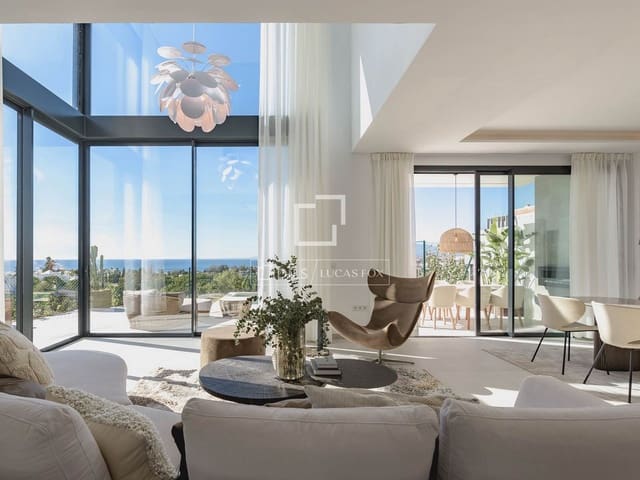 4 bedroom Villa for sale in Marbella with pool garage - € 1,890,000 (Ref: 6750765)