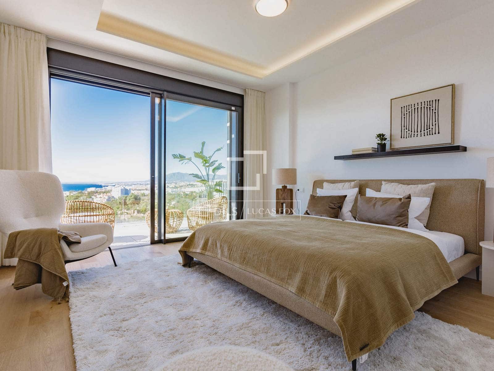 4 bedroom Villa for sale in Marbella with pool garage - € 1,890,000 (Ref: 6750765)